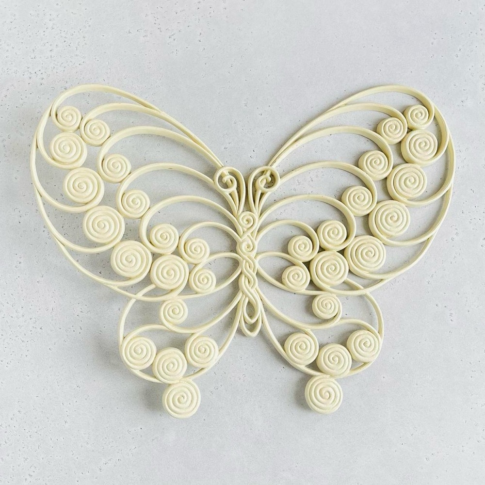 Pair of Vintage 1975 Large Burwood Cream Ivory Tone Butterfly Wall Hangings - Picture 6 of 8